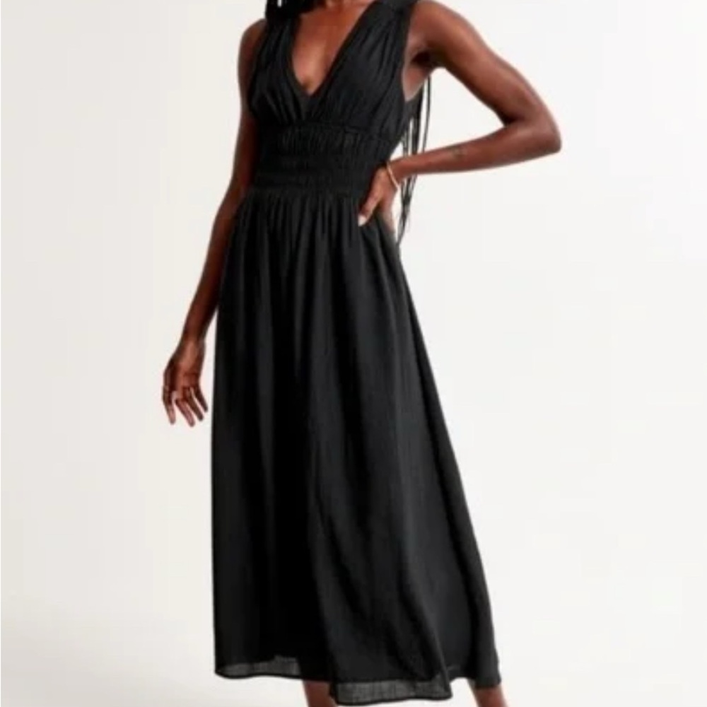 Abercrombie & Fitch Black Maxi Dress Smocked Waist Crinkle Fabric Size M